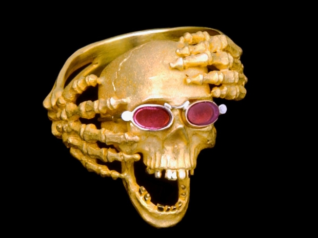 Kim Eric Lilot's “Self-Portrait without Skin” 