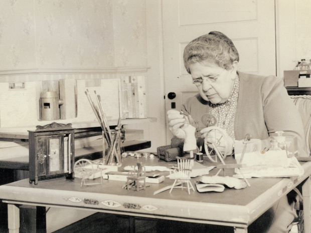 Francis Glessner Lee at work