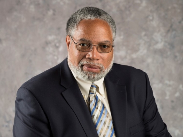 Lonnie G Bunch III
