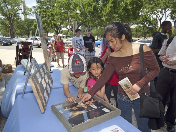 Visitors at 2011 Garden Fest