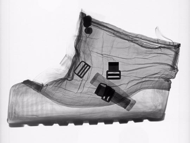 moon boot x-ray