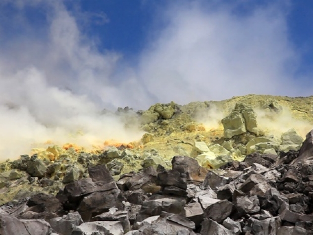 Worlds In The Making (2011)