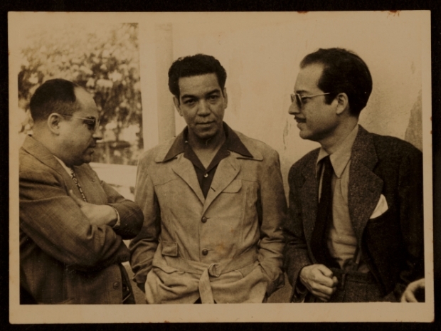 old snapshot of Cantinflas with colleagues